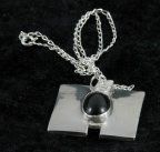 pendentif cabochon noir